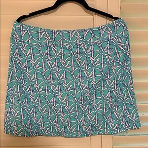 Lulu-B Turquoise and White skort with built in pants. Not Lilly Pulitzer but loo